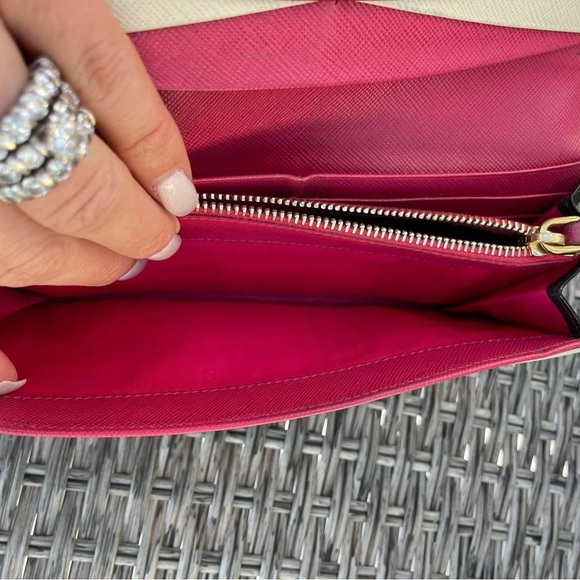 Prada Black Wallet - Picture 9 of 12